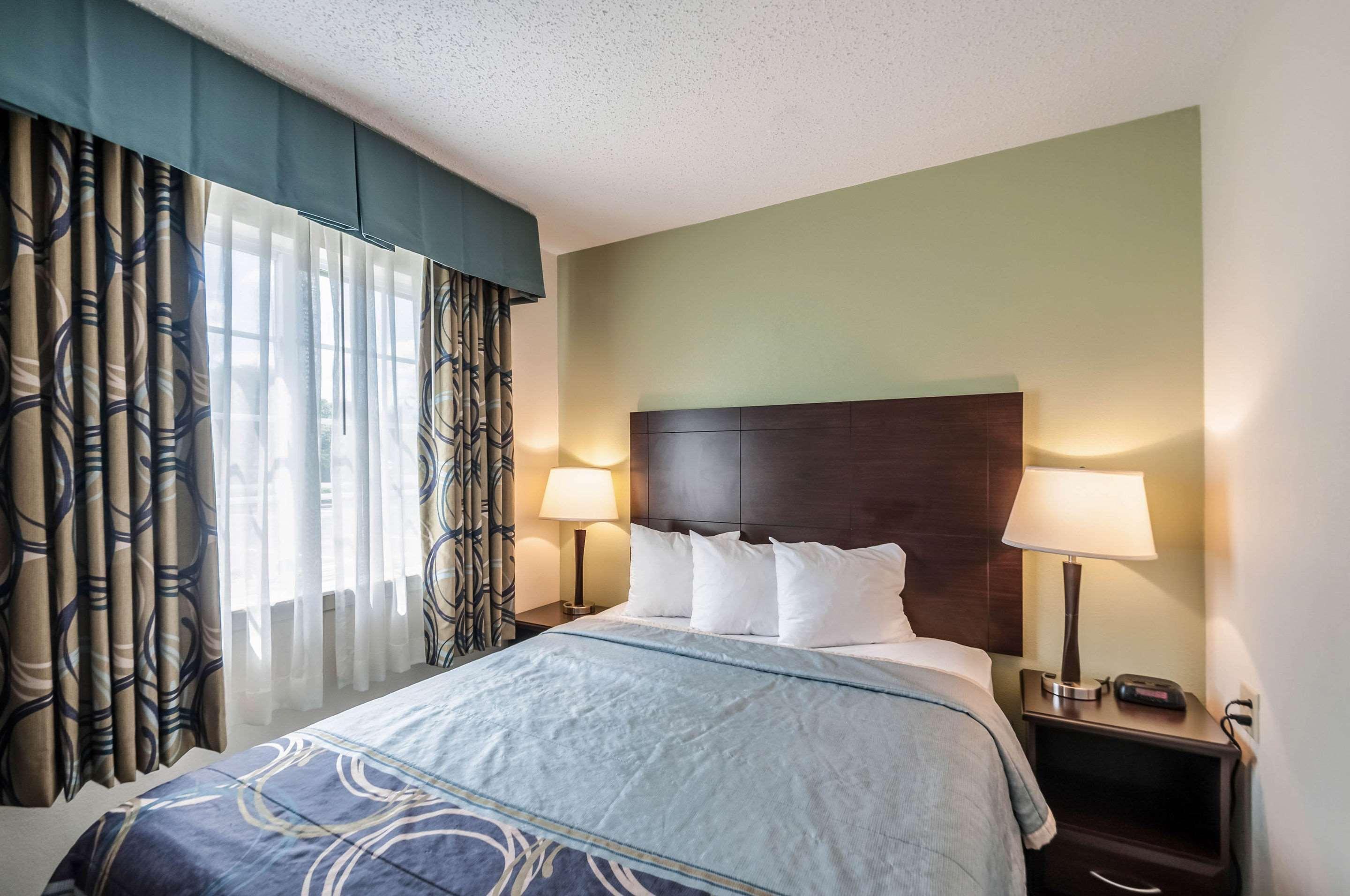 Mainstay Suites Фредерик Екстериор снимка