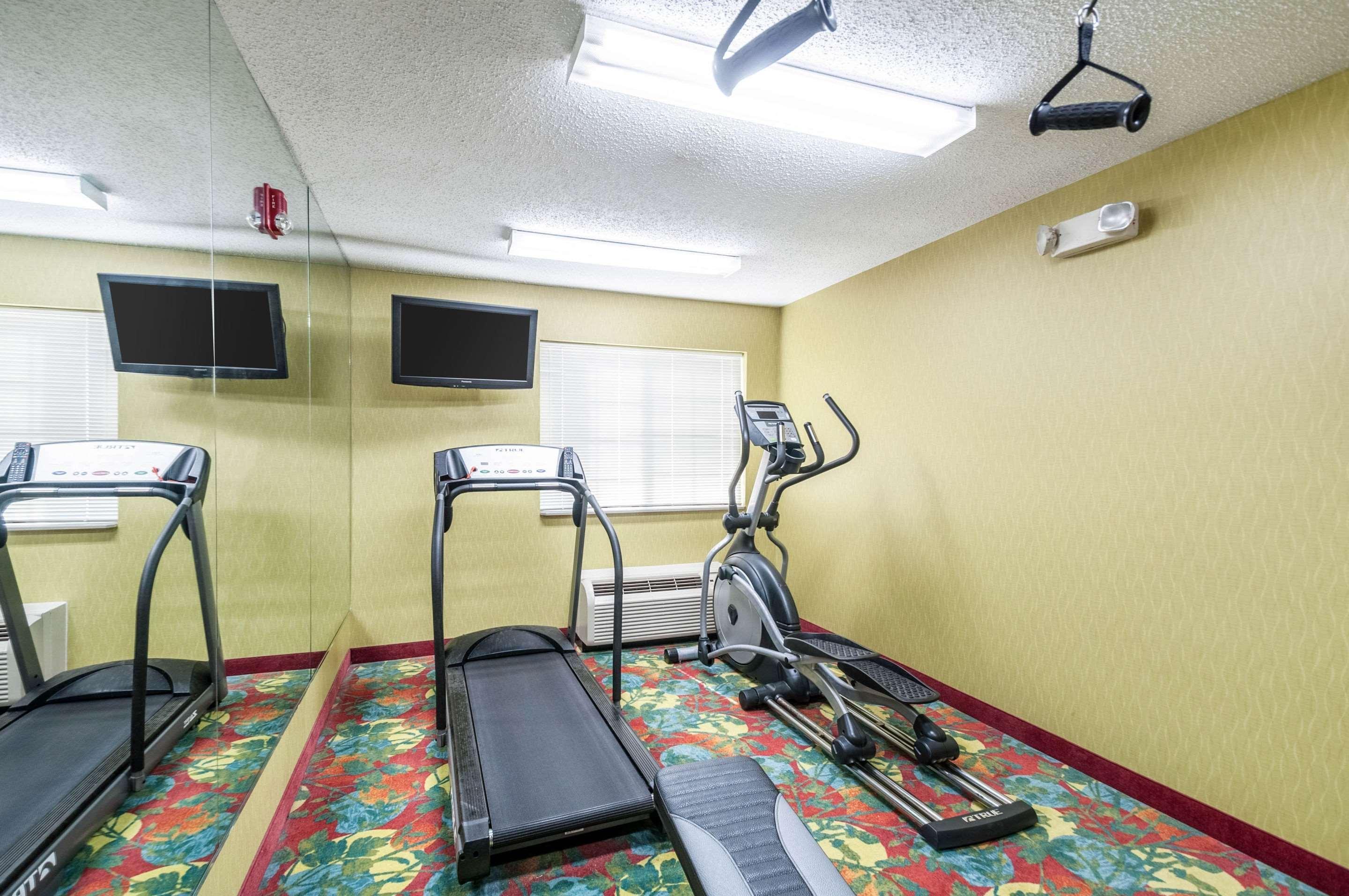 Mainstay Suites Фредерик Екстериор снимка