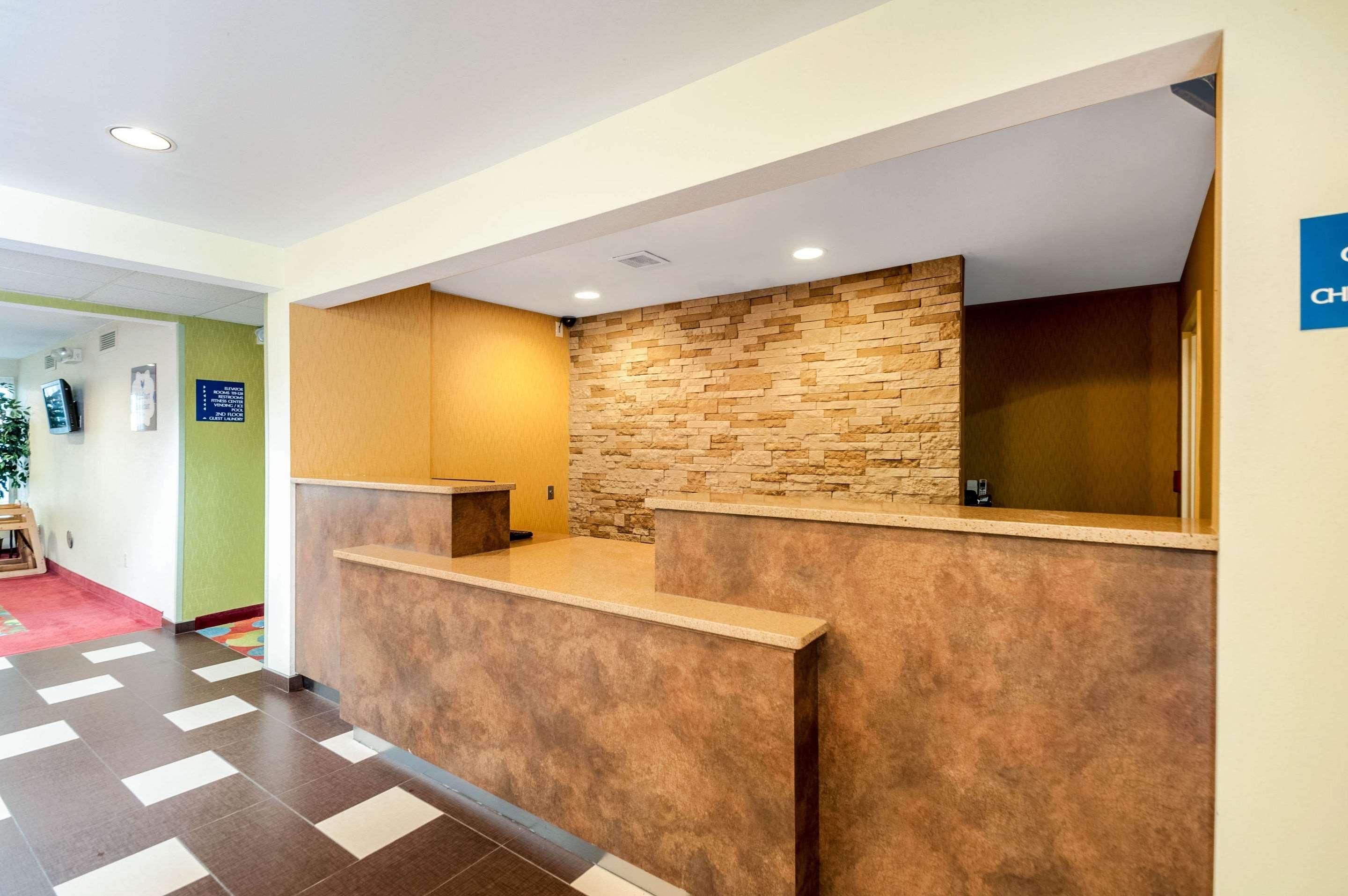 Mainstay Suites Фредерик Екстериор снимка